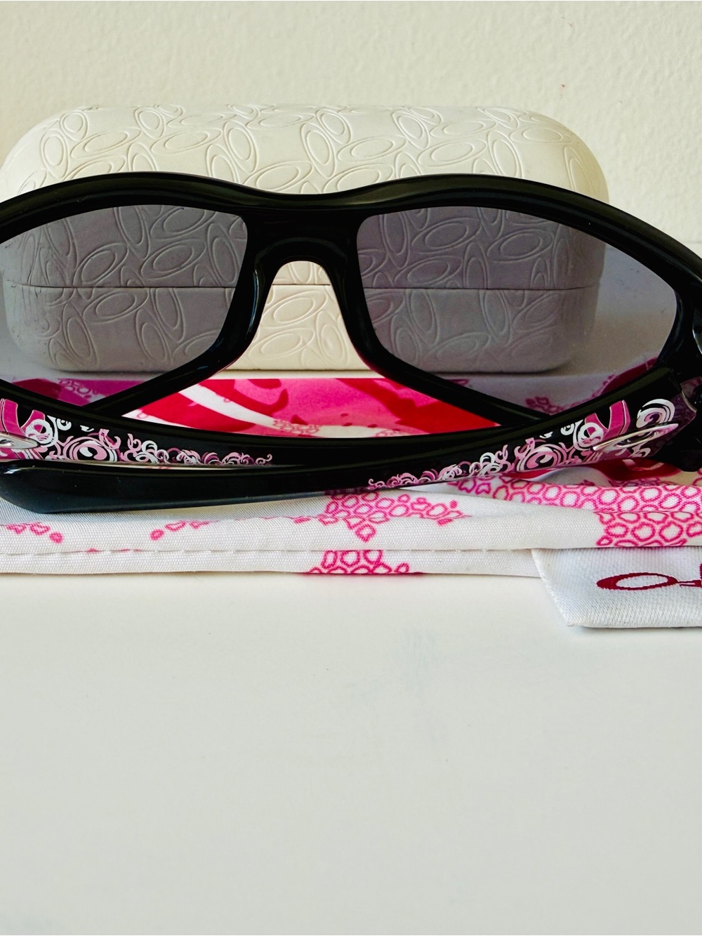 Vintage Oakley Breast Cancer Ravishing Polished Black w/Grey